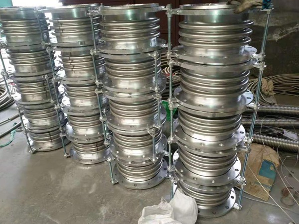 波纹补偿器